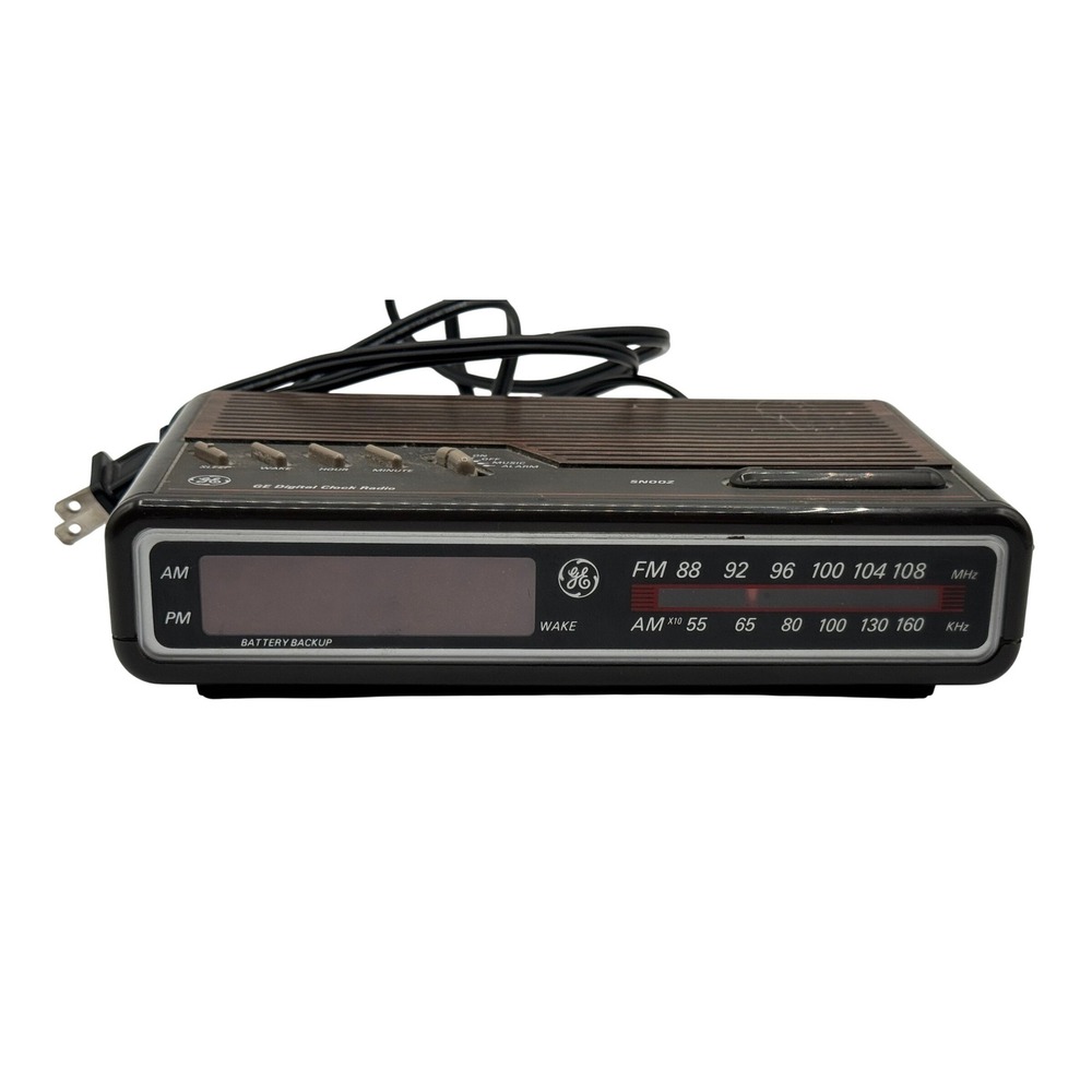 Vintage GE Digital Clock Radio w/ Alarm & Snooze Button, Tested, Model 7-4612B
